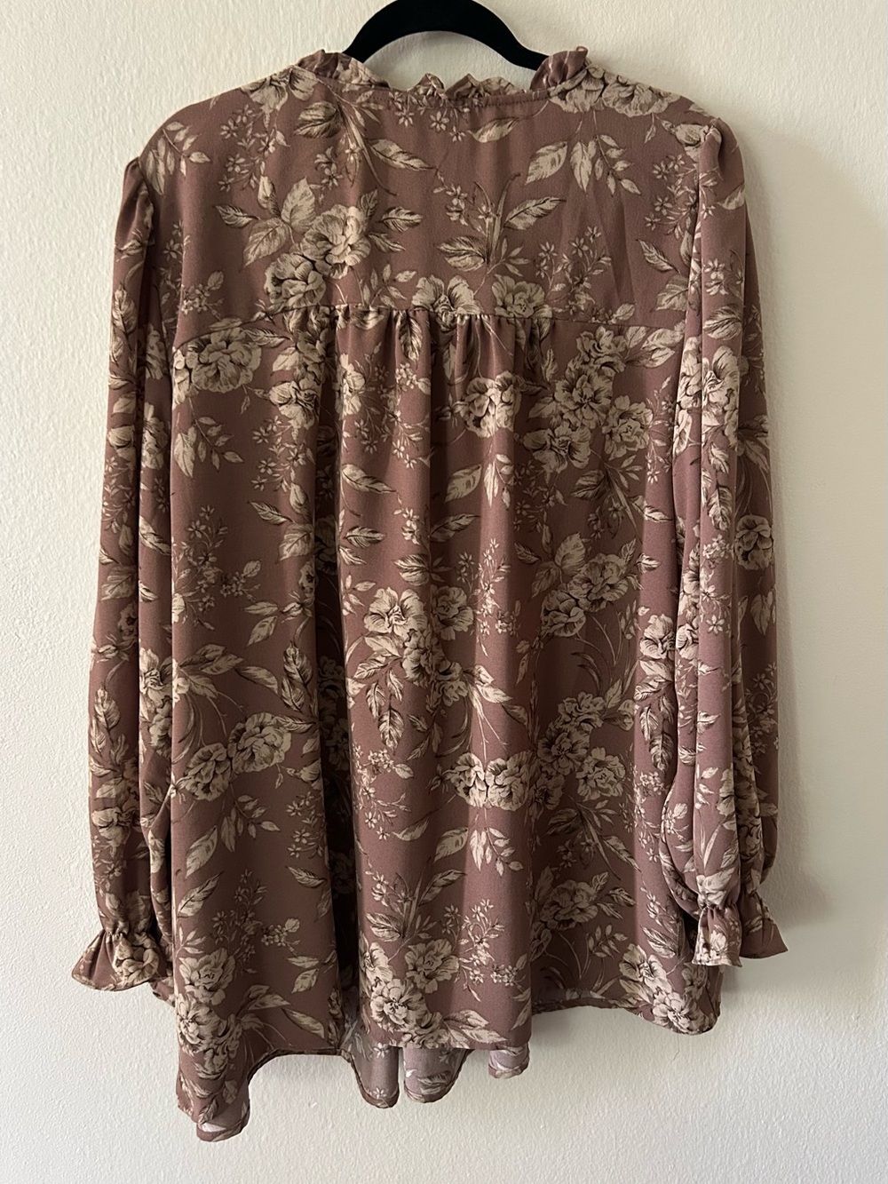 torrid Taupe Floral Tie-Neck Blouse - Picture 10 of 10
